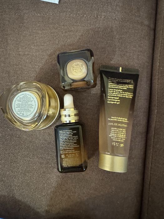 Estée Lauder duży zestaw kosmetyków pełnowymiarowch gratis paletka do oczu