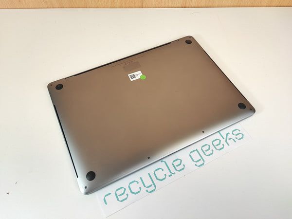 Apple Macbook Pro A2141 i9 9980HK 64GB RAM DDR4 1TB NVMe Teclado PT