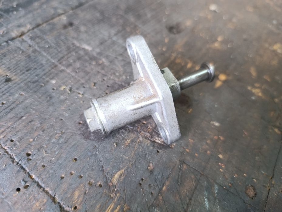 Napinacz Rozrządu Aprilia SX 125 18 - 21 silnika silnik części A4