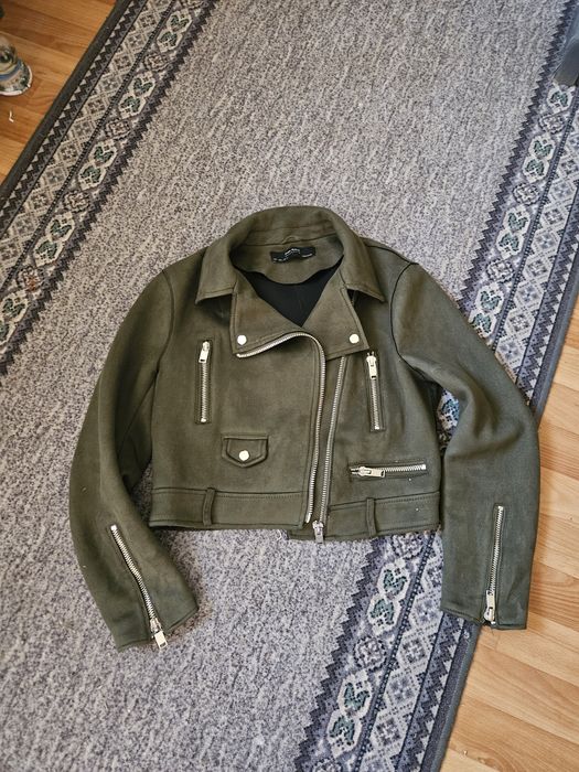 Весняна куртка zara