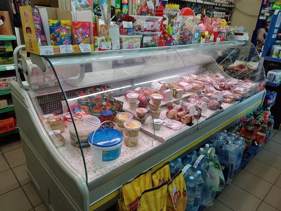 Lada chłodniczą CEBEA dł. 250cm szer 110cm wędlin serów nabiałregał wi