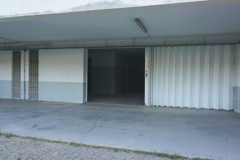 Arrendo Armazém 247 m² com Excelentes Acessos, em Caíde de Rei, Lousada