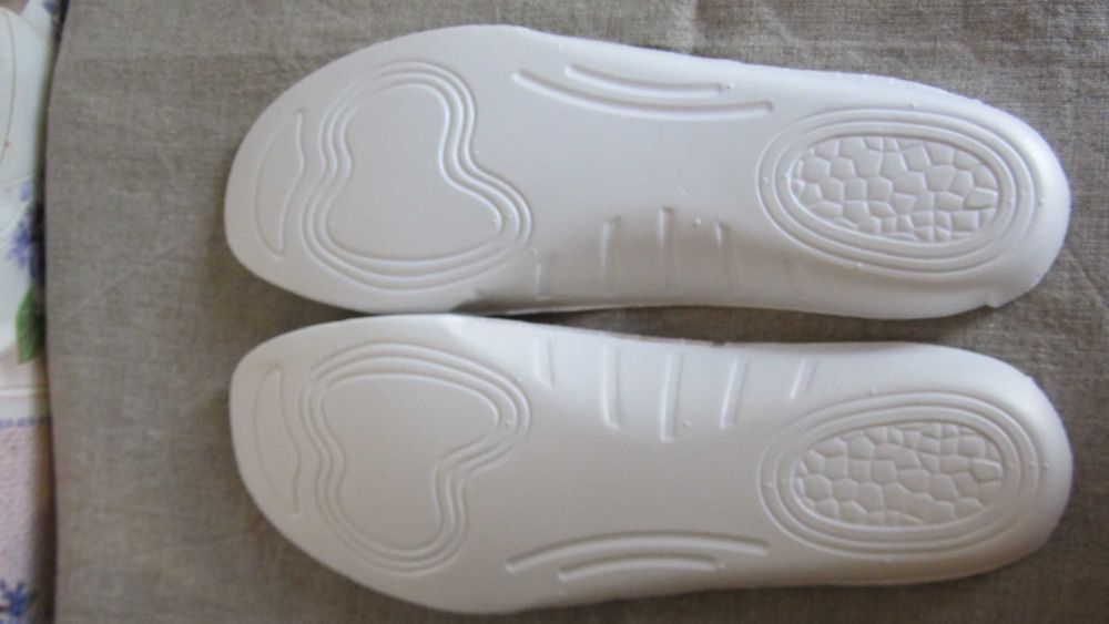 Кроссовки F&F. 41р. стелька 26,3 см