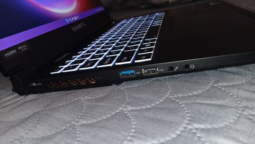 Gigabyte g6 kf / rtx 4060  (8gb), 16gb ram , i7-13th