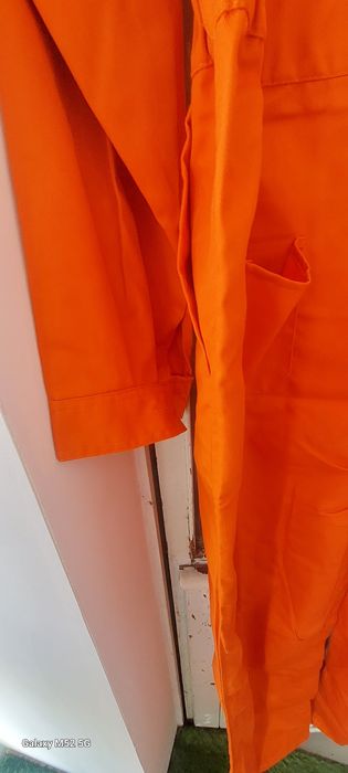 Комбинезон рабочий . Оранжевй .