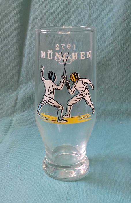 Stara okolicznościowa szklanka Olimpiada Monachium 1972 - szermierka