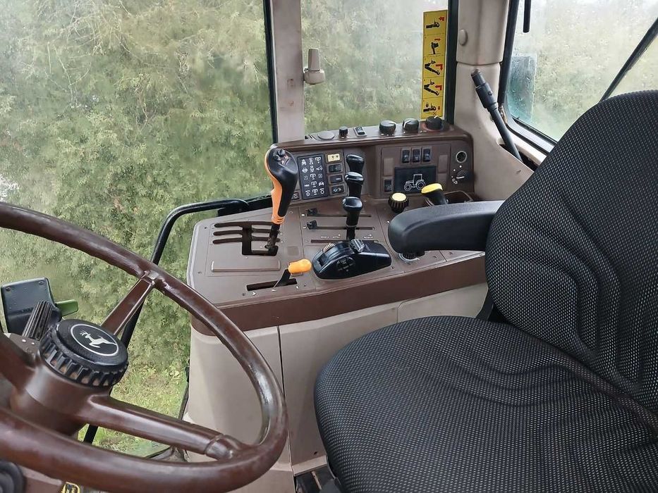 Trator John Deere 6820, PQ - COMO NOVO