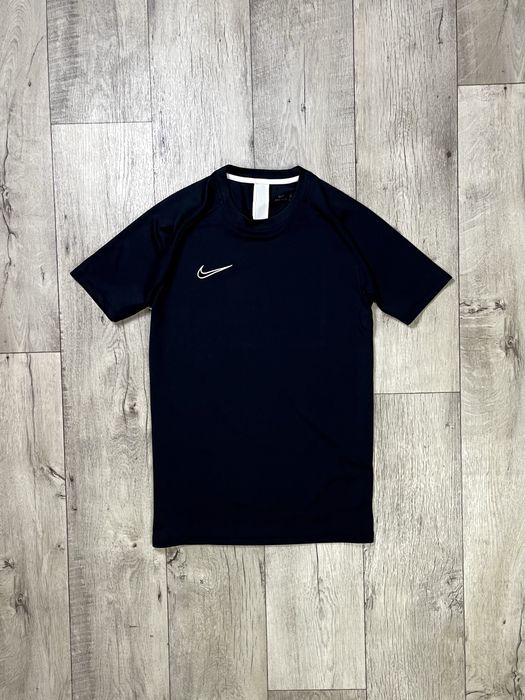 Nike dri-fit футболка L размер спортивная черная
