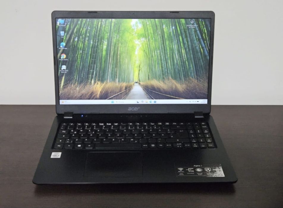 Laptop Acer Aspire 3 i3 8/256GB