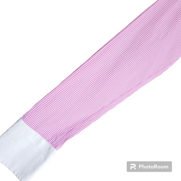 Camisa rosa com pormenor gola e mangas