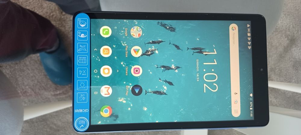 Tablet alcatel  Novo. 20,5 por 12,5 cm