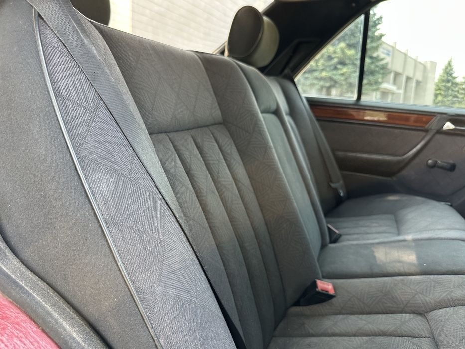 Mercedes-Benz w124