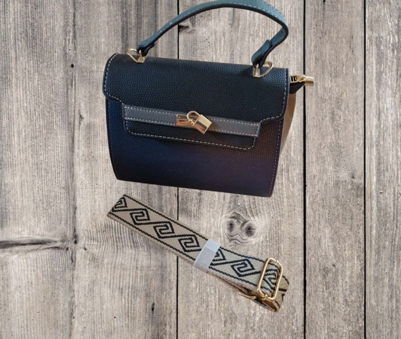 Elegancka torebka, kuferek