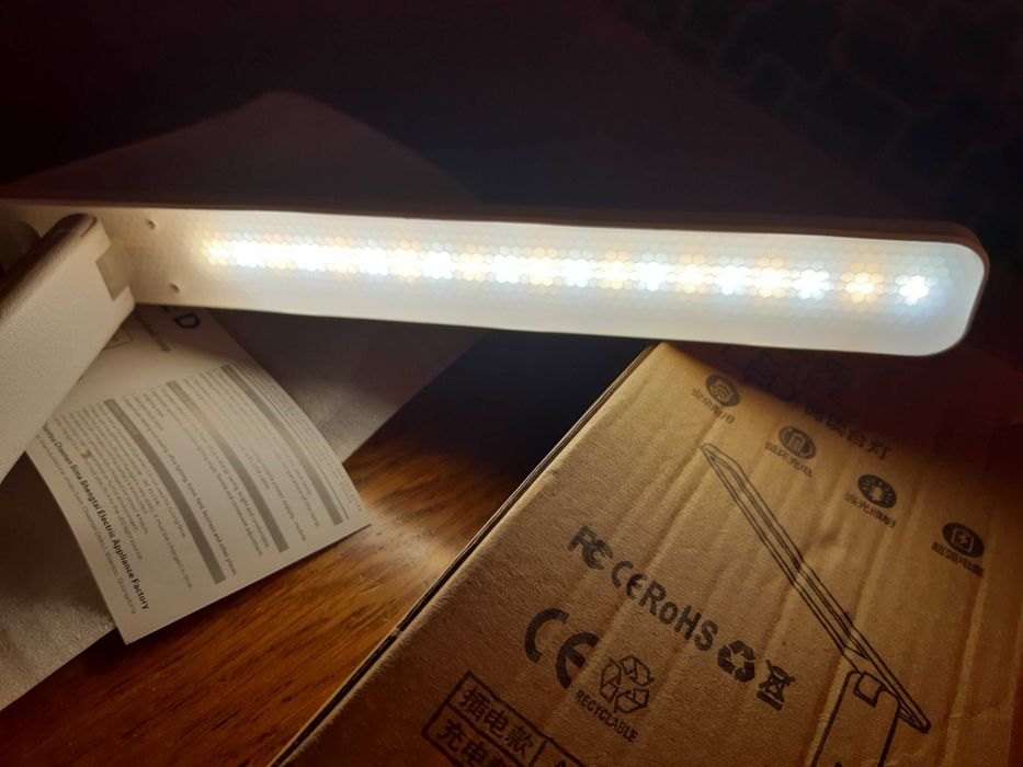 Аккумуляторная LED  настольная лампа 3 режима.