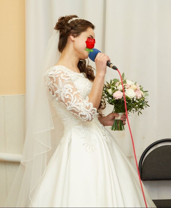 Продам весільну сукню