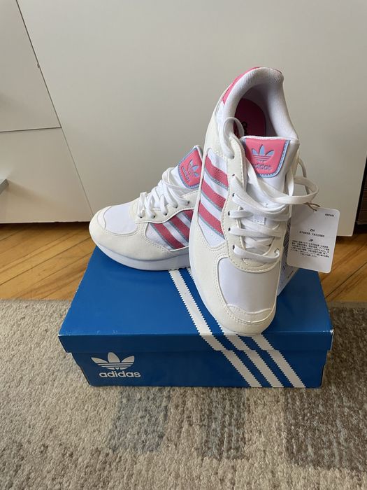 Продам нові жіночі кросівки Adidas Special 21 розмір 37