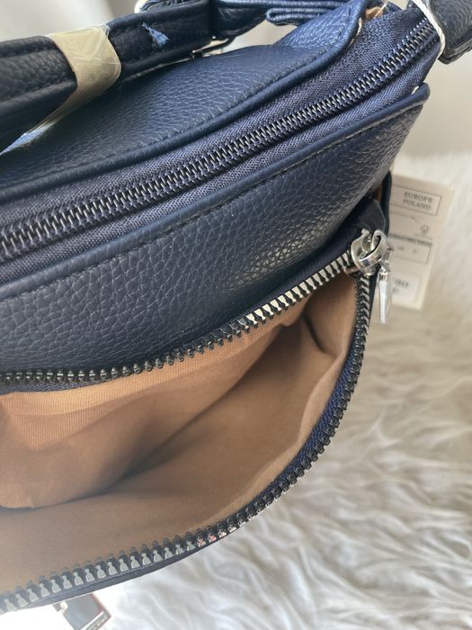 Nowa granatowa listonoszka