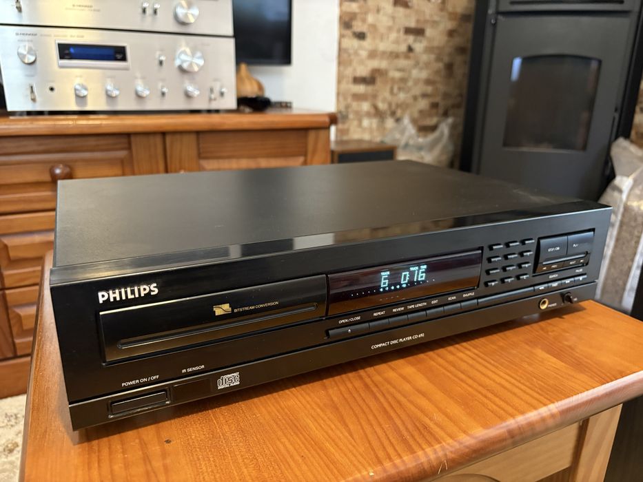 Leitor de CDs Philips CD 692