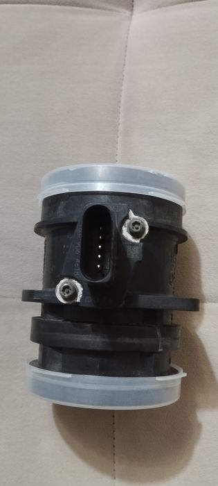 Росходомір повітря vag 06j 906 461 фірми hitachi