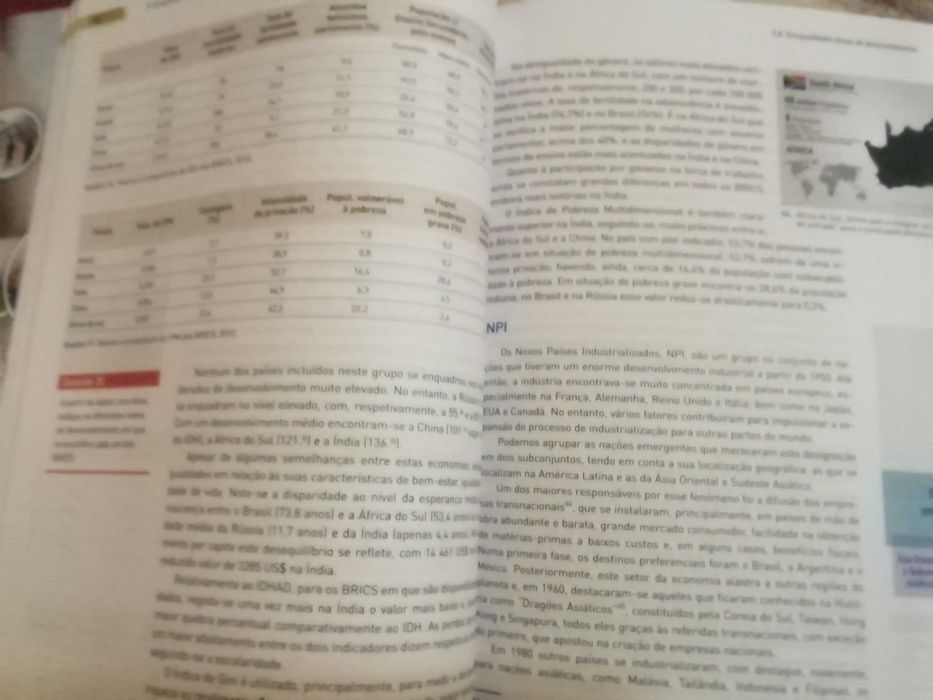 Economia C 12 Ano  O Mundo em Perspectiva