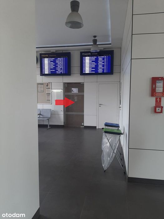 Lokal użytkowy w budynku dworca w Brzegu Dolnym