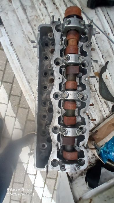 Cabeça de motor Iveco