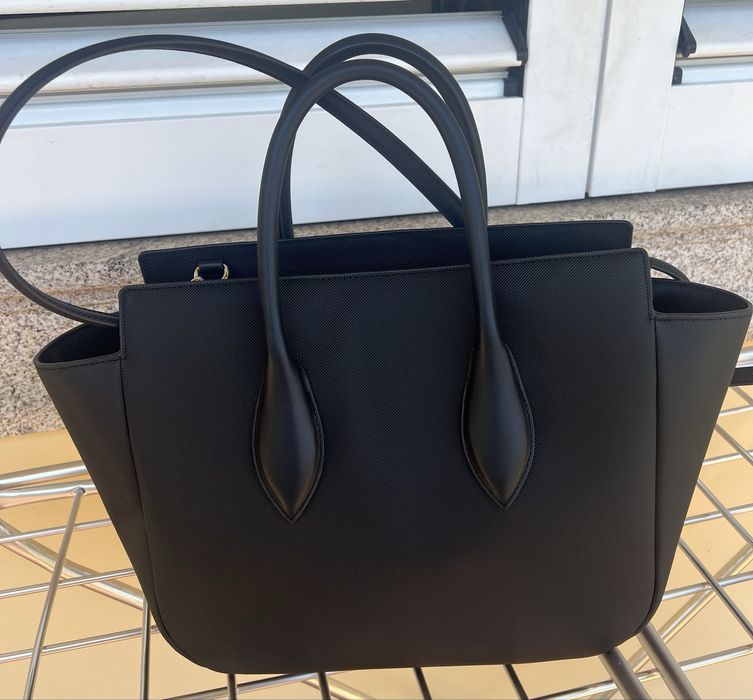 Mala Lacoste nova