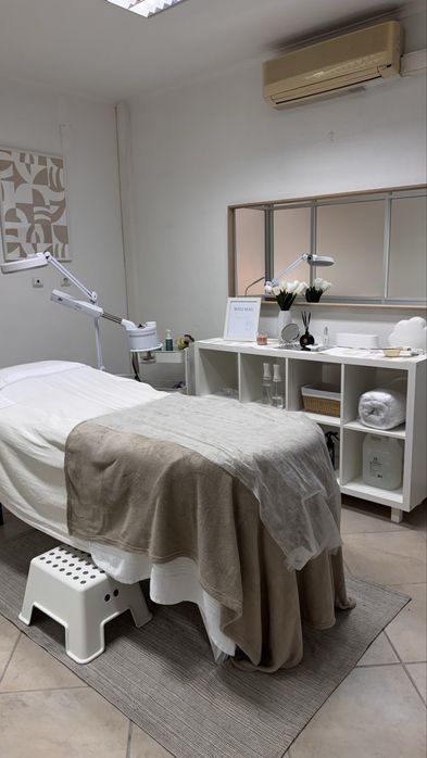 Gabinete equipado para Esteticista / Lash Designer / Massagista | Ramada, Odivelas por dia