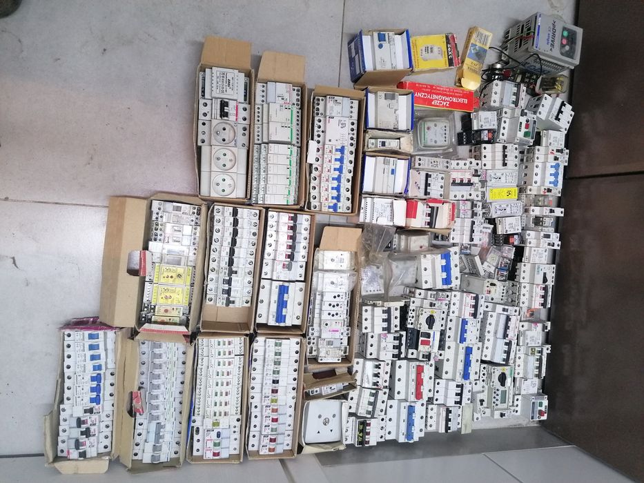 Różności elekroinstalacyjne