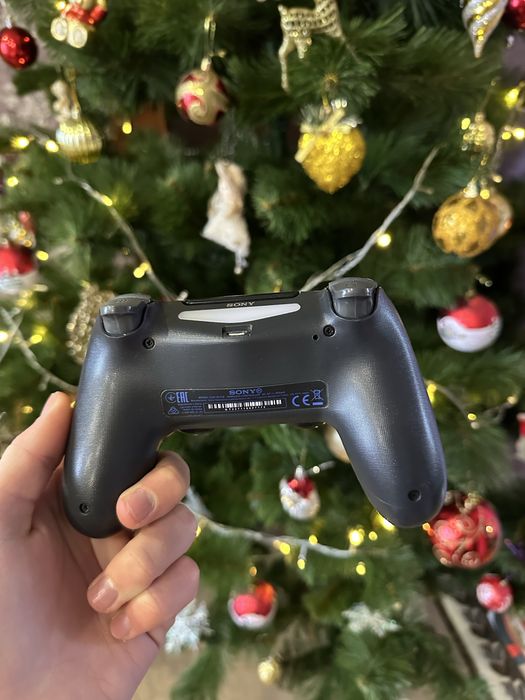 Геймпад  dualshok 4