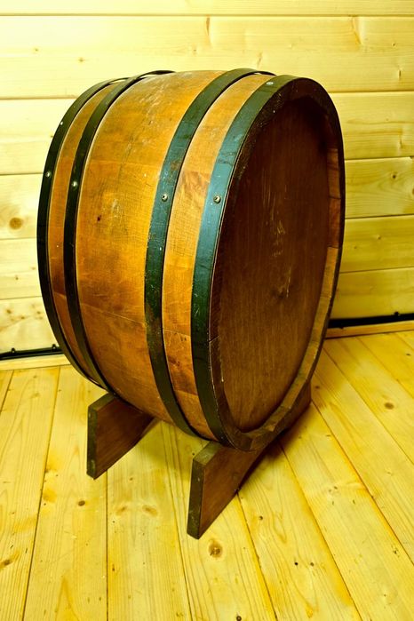 beczka barek schowek  skrytka na alkohol