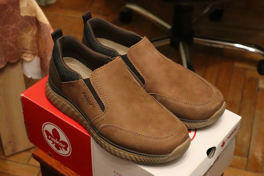 Buty męskie, pantofle, brązowe, 42, rieker