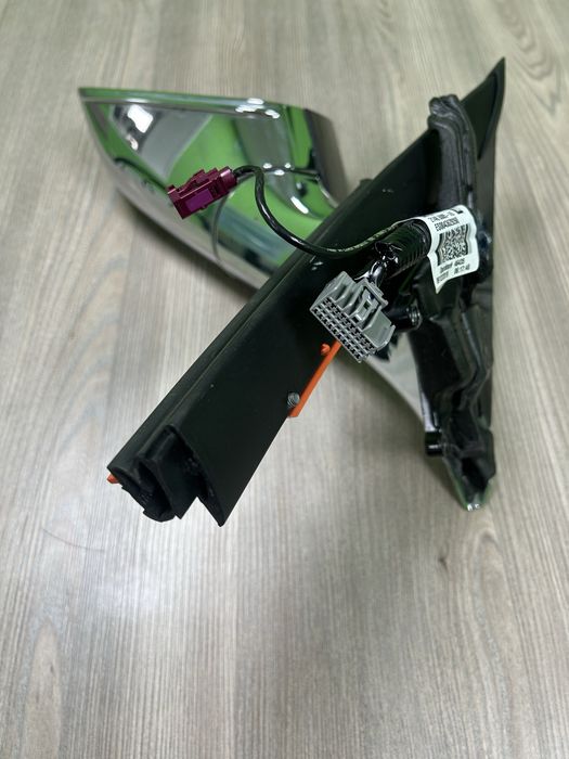 Зеркало Tesla Model S 2020