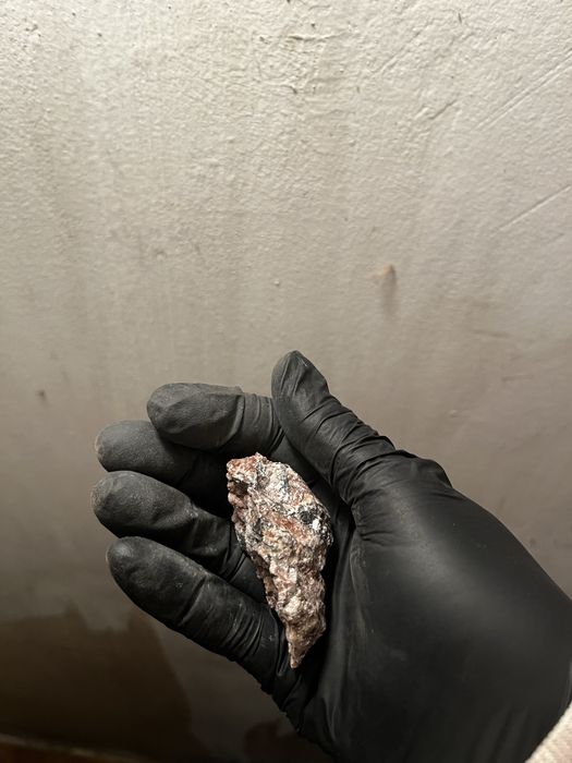 Mineraly uranowe uraninit