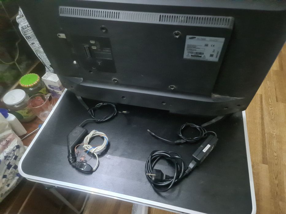 Телевізор для блекауту 19v 32d Samsung