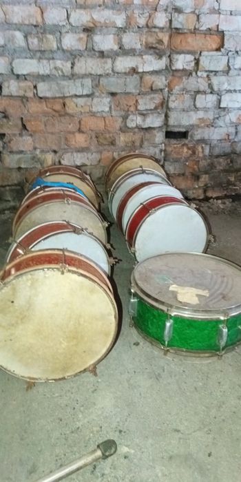 Продам набір старих маршових барабанів