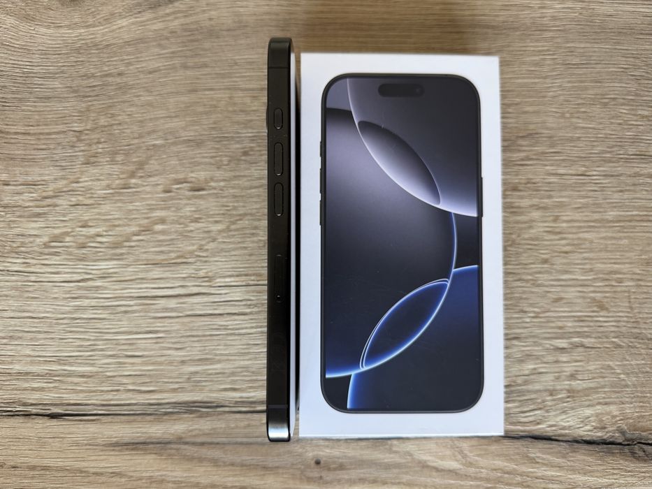 Apple iPhone 16 pro 128 GB Black Titanium
