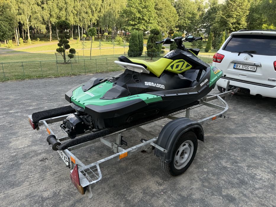 Гідроцикл BRP Spark Trixx. Офіційний
