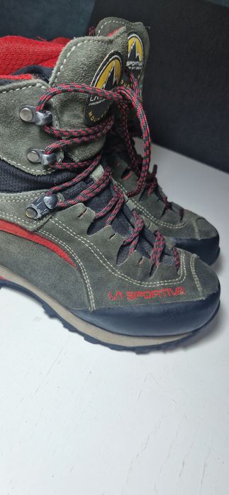 La Sportiva  37.    .