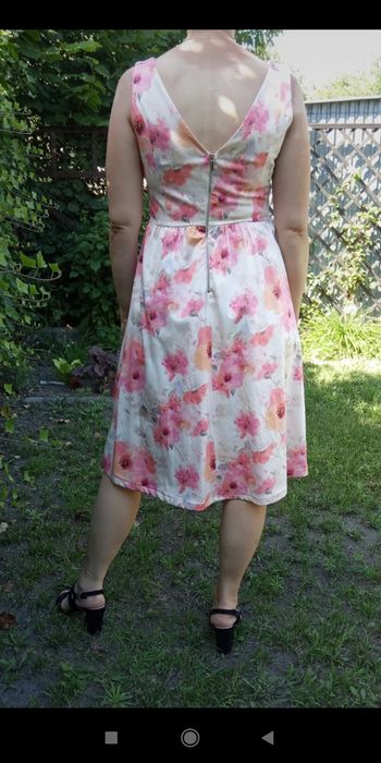 Sukienka damska 38 w kwiatowy wzór