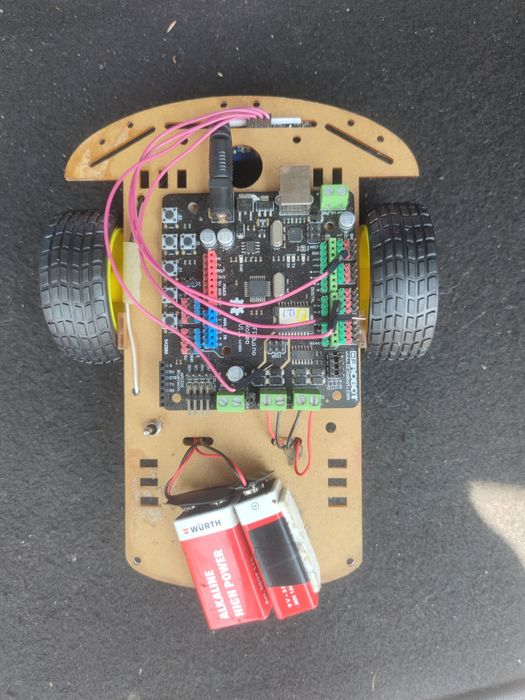 Robot com Arduino Romeo programável