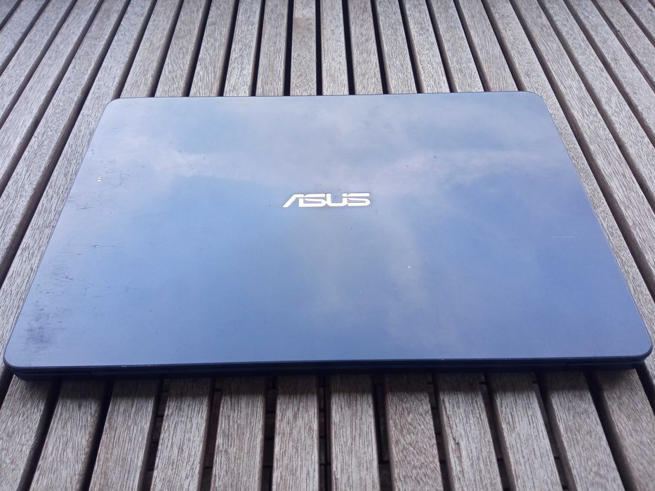 Portátil ASUS Zenbook
