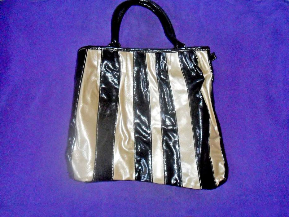 Сумка Avon Josephine, лакована, у смужку