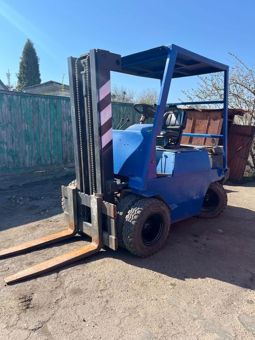 Погрузчик вилочный