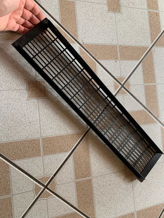 Kratka wentylacyjna do mebli nierdzewna czarna