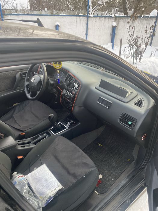 Нісан примʼєра р11