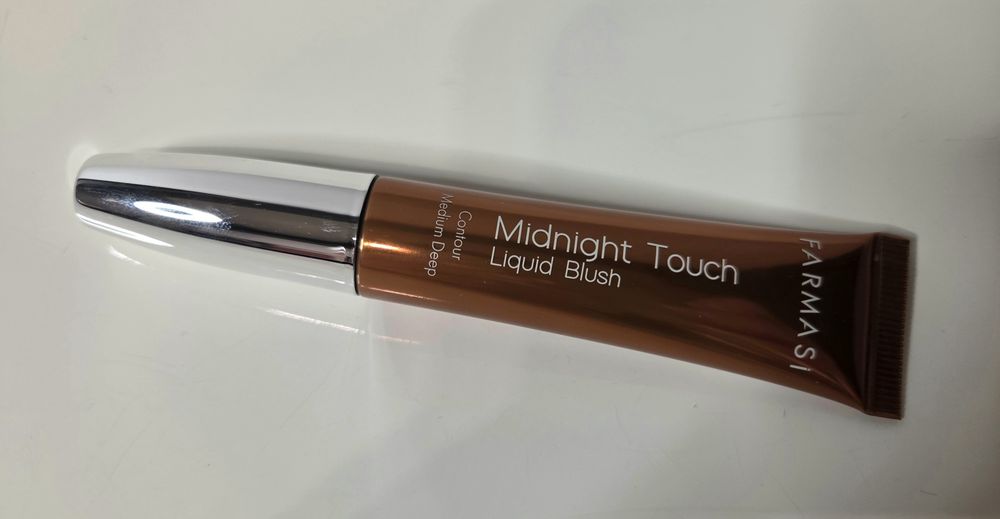 Medium Deep Średnio Ciemny Konturowanie Twarzy Midnight Touch