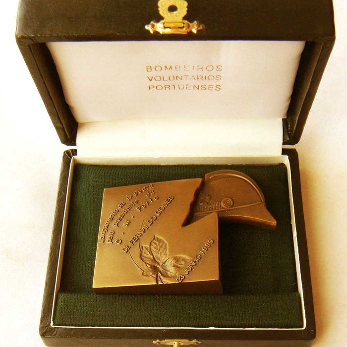 Medalha de Bronze dos Bombeiros Voluntários Portuenses por J RODRIGUES