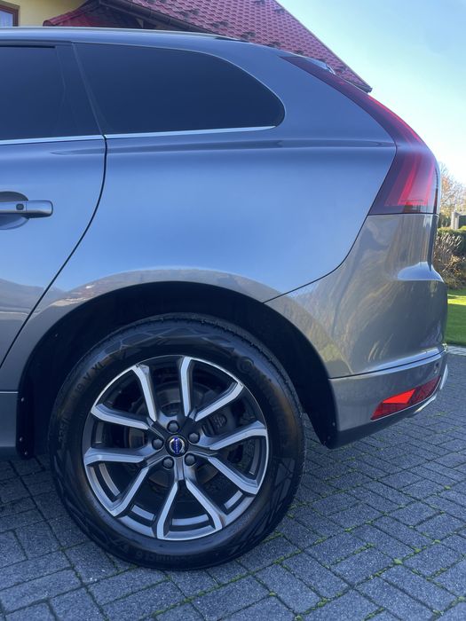 Volvo XC60 T6 2017r
