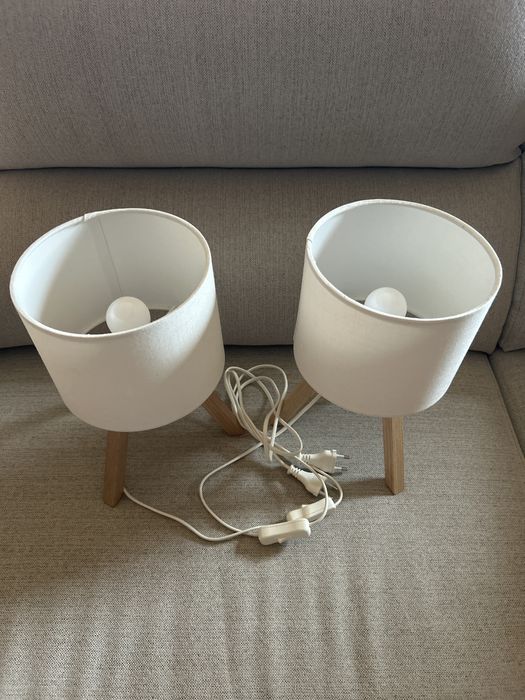 Par de Candeeiros com Abajures